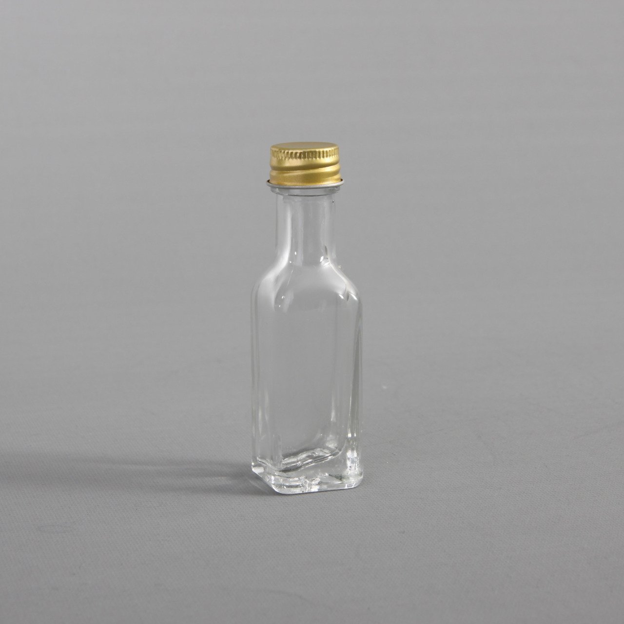 20cc 360 Adet Kapaklı Köşeli Minik Cam Şişe